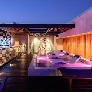 Diez Diez Collection Hotel